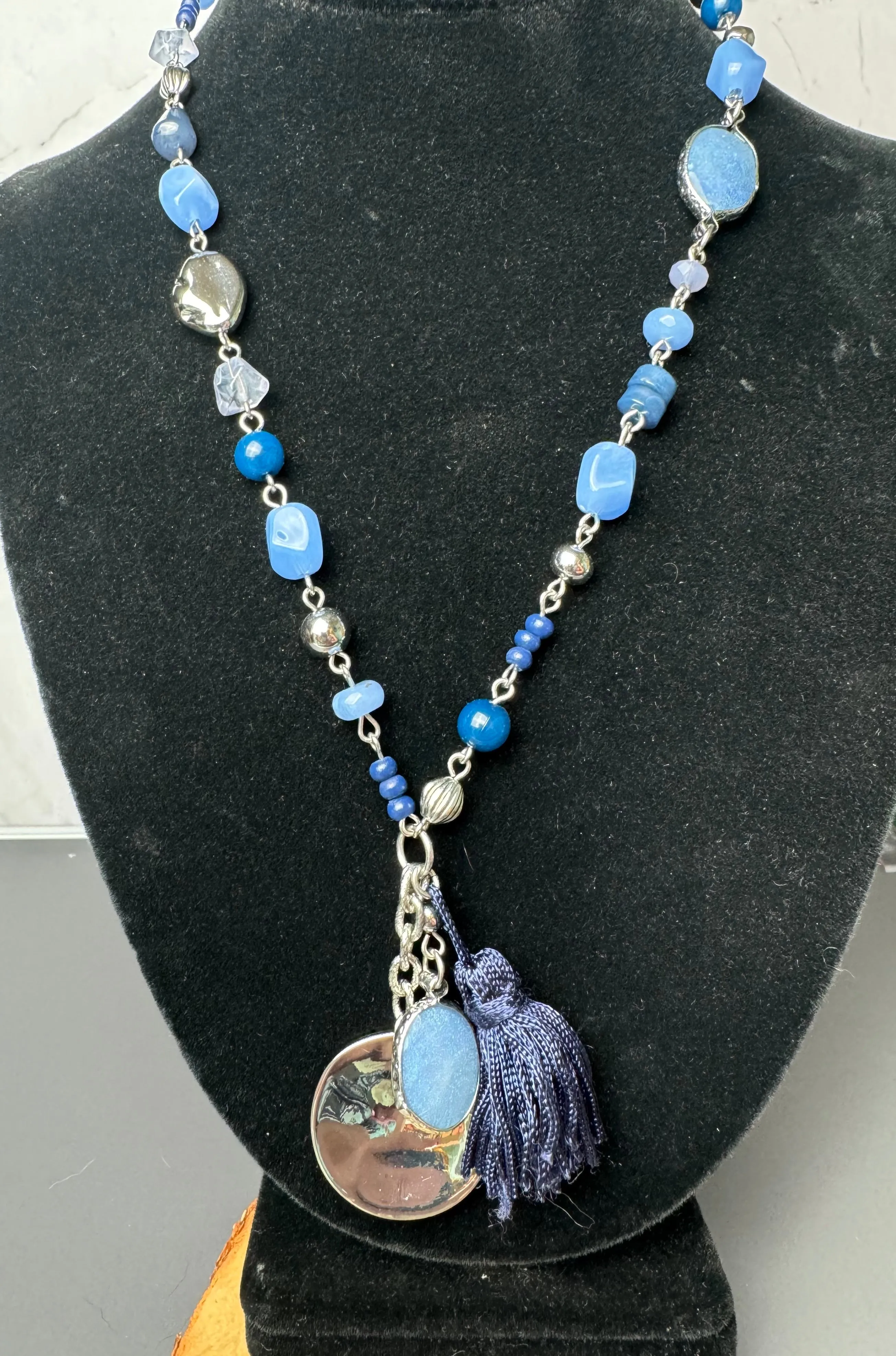 Chico’s Long Periwinkle & Navy Blue Stone Triple Charm Silver Tone Necklace
