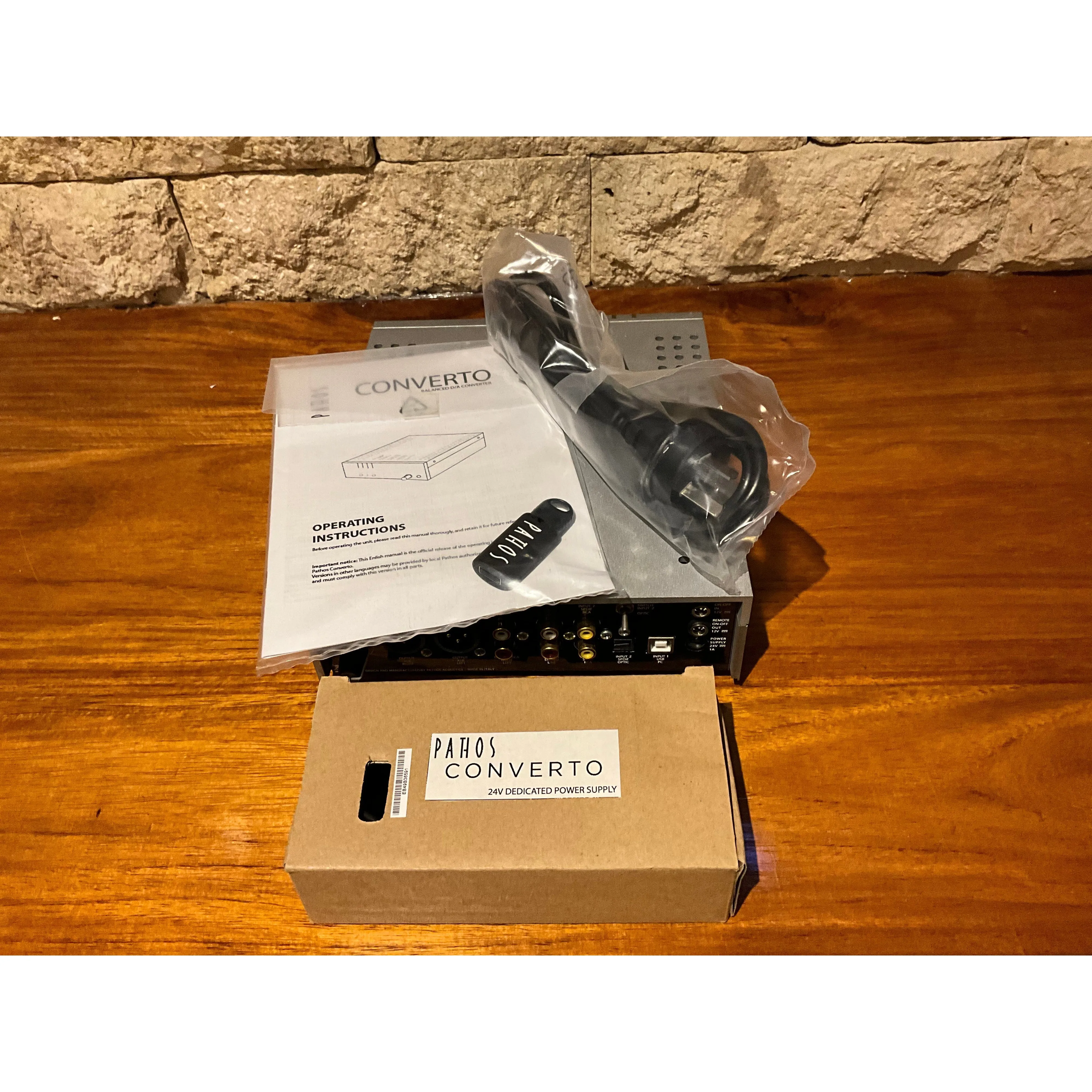 Pathos Converto DAC/Headphone Amp  in silver Pre Loved