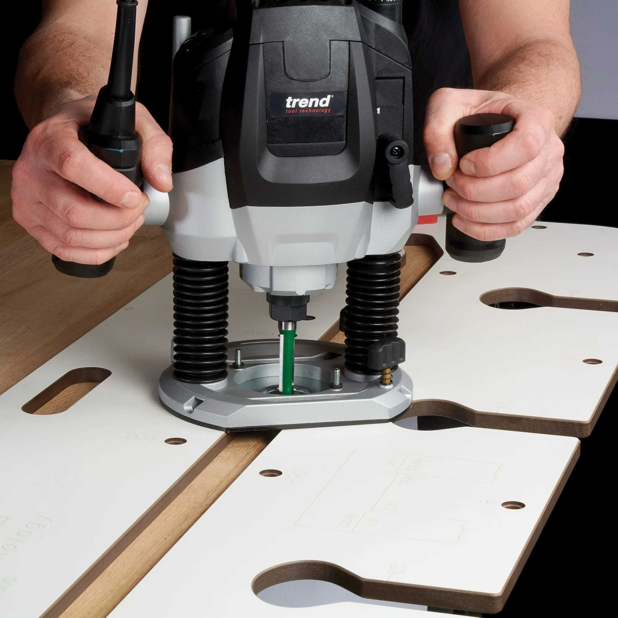 Trend T7EK 1/2" Plunge Router 230V/2100W